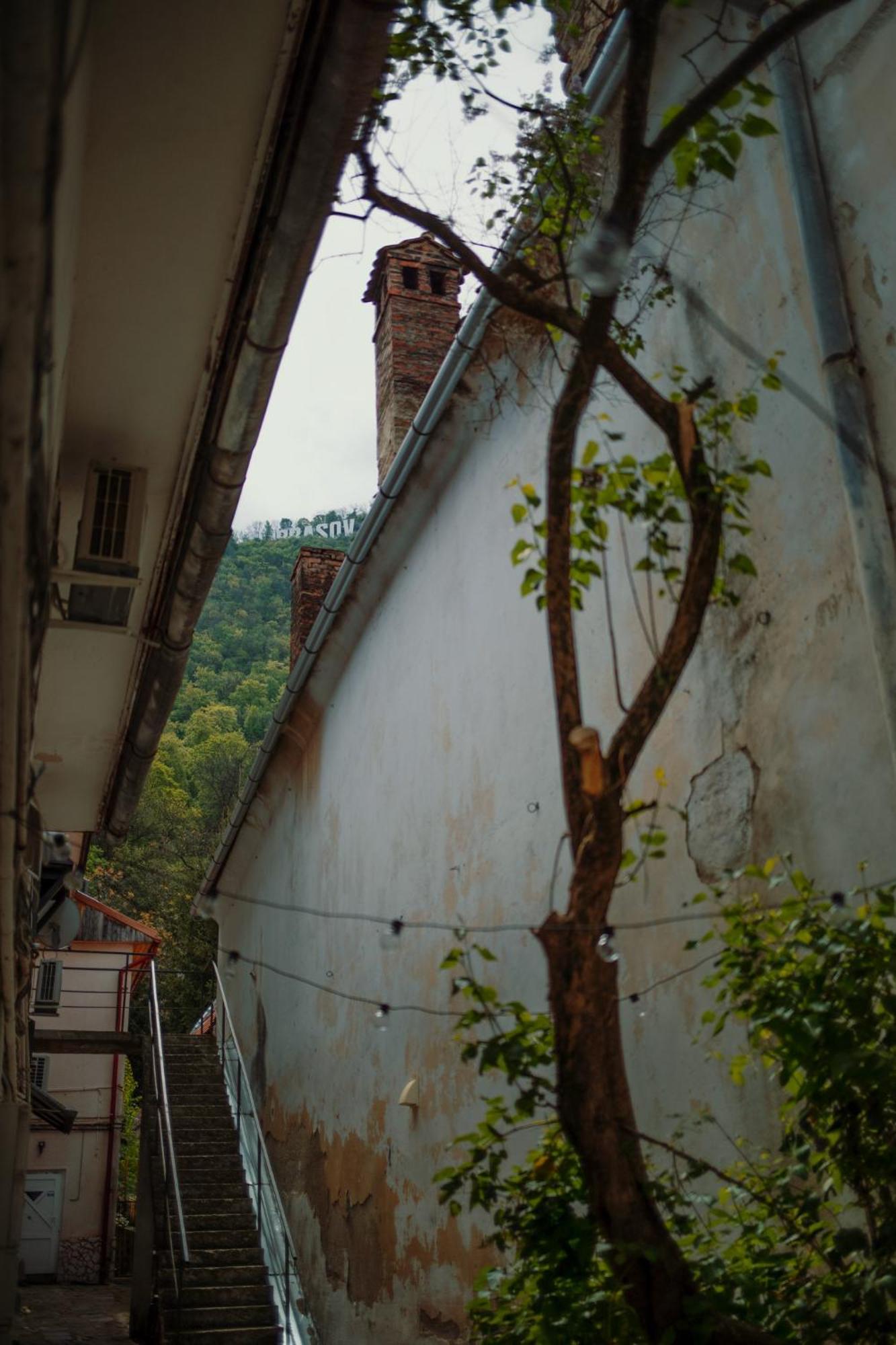 3 Min To Everything-Stylish-Modern-Old Fortress Μπρασόβ Εξωτερικό φωτογραφία